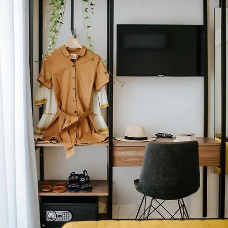 Отель Cosmo Napa Boutique 3*