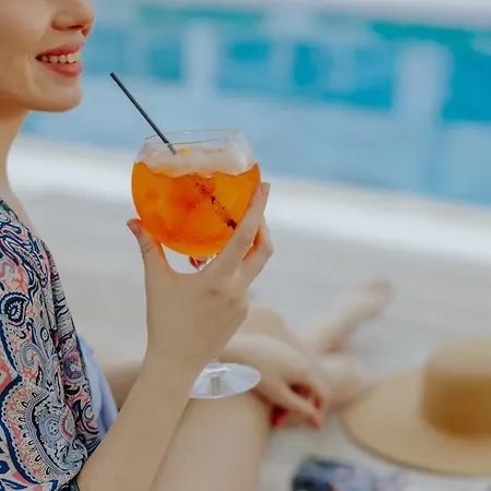 Cosmo Napa Boutique Αγία Νάπα