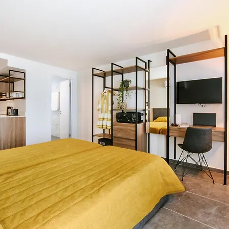 Cosmo Napa Boutique Αγία Νάπα
