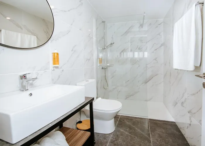 Cosmo Napa Boutique 3*