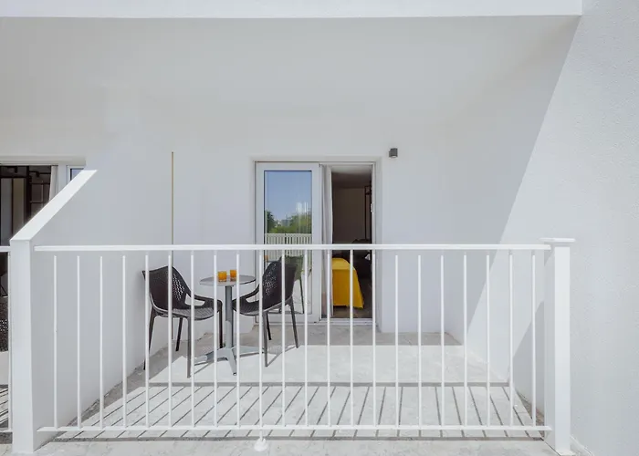 Hotel Cosmo Napa Boutique 3*